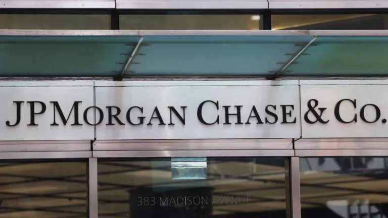 Federal Court Dismisses Investor Lawsuit Against Major Banks in Tricolor Fraud Fallout