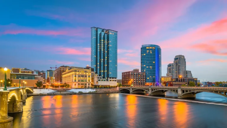 Isabella Bank Corp. to Acquire Grand River Commerce in $54.6 Million Strategic Expansion into Grand Rapids