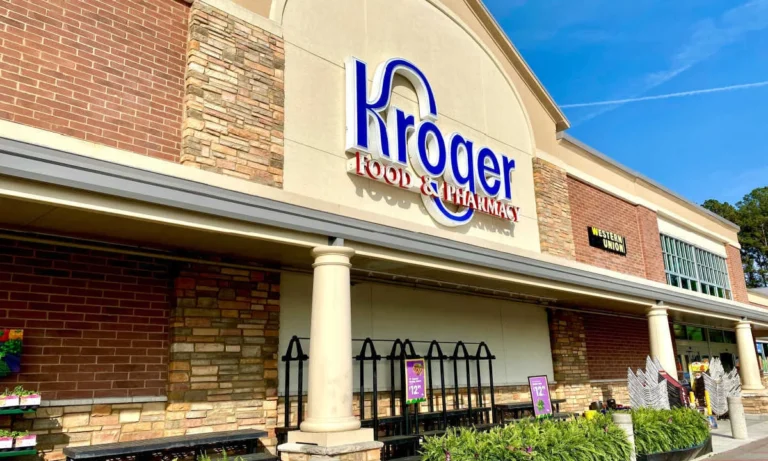The Grocery Tug-of-War: Kroger Navigates Consumer Strain Amidst Intense Market Competition