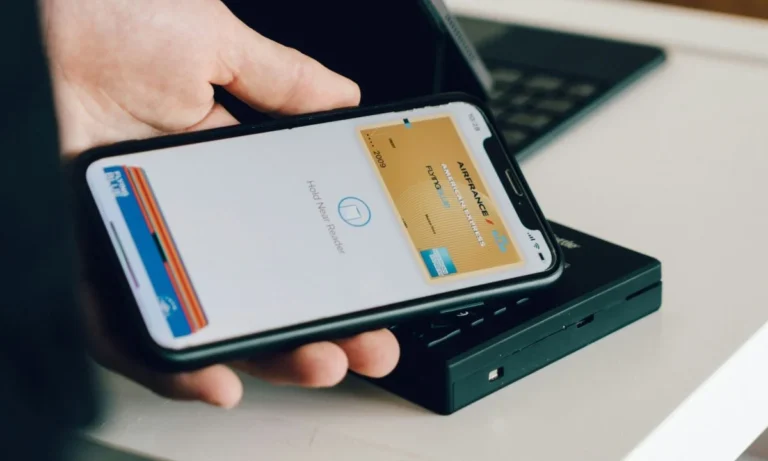 American Express and Apple Pay Revolutionize Rewards: A New Era of Embedded Finance