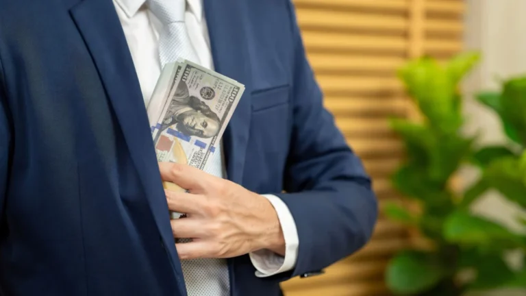 The Psychology of Prosperity: Decoding the "Stealth Wealth" Mindset